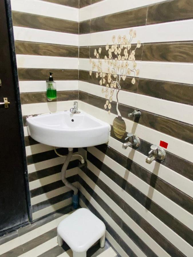 Hotel Meghmalhar Lodging Jejuri Εξωτερικό φωτογραφία