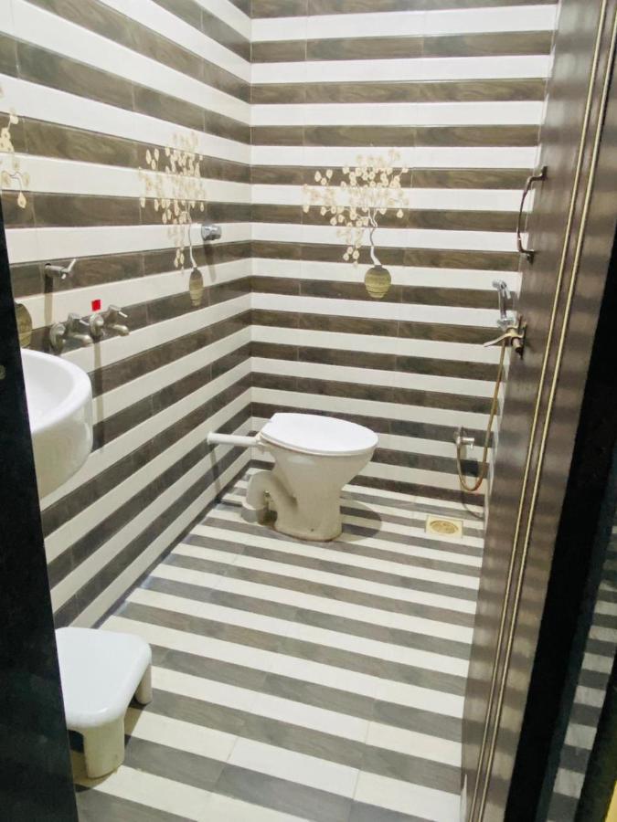 Hotel Meghmalhar Lodging Jejuri Εξωτερικό φωτογραφία